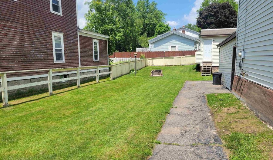 199 Collins St, Berlin, NH 03570 - 3 Beds, 2 Bath