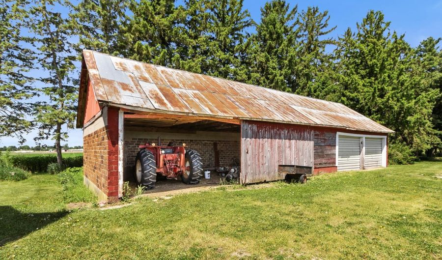 W6231 County Road K, Arlington, WI 53911 - 4 Beds, 3 Bath