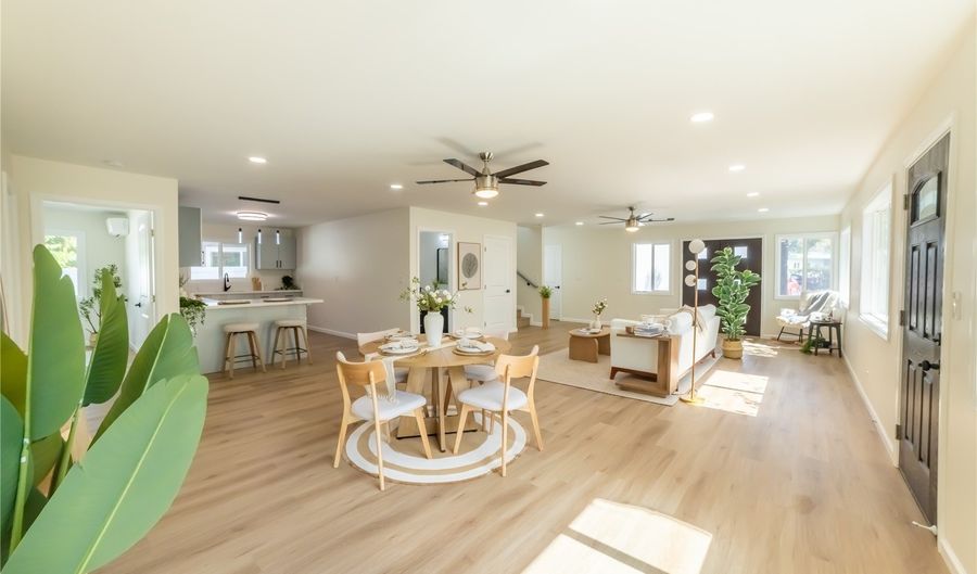 837 Oneawa St, Kailua, HI 96734 - 6 Beds, 3 Bath
