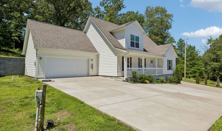 1016 Forestwood Rd, Ashland City, TN 37015 - 3 Beds, 3 Bath