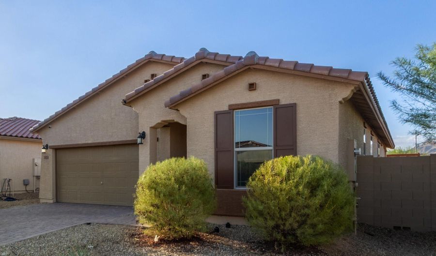 24214 W GIBSON Ln, Buckeye, AZ 85326 - 3 Beds, 2 Bath