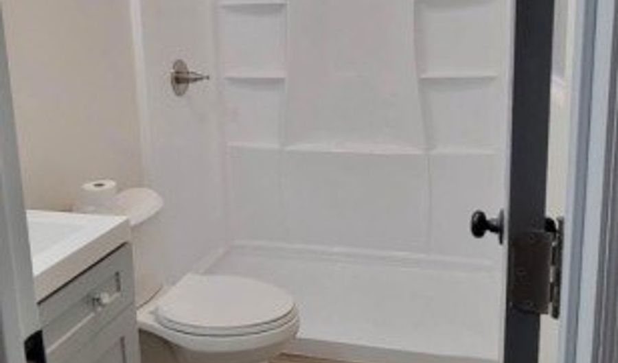 40 Honiss St, Belleville, NJ 07109 - 2 Beds, 1 Bath