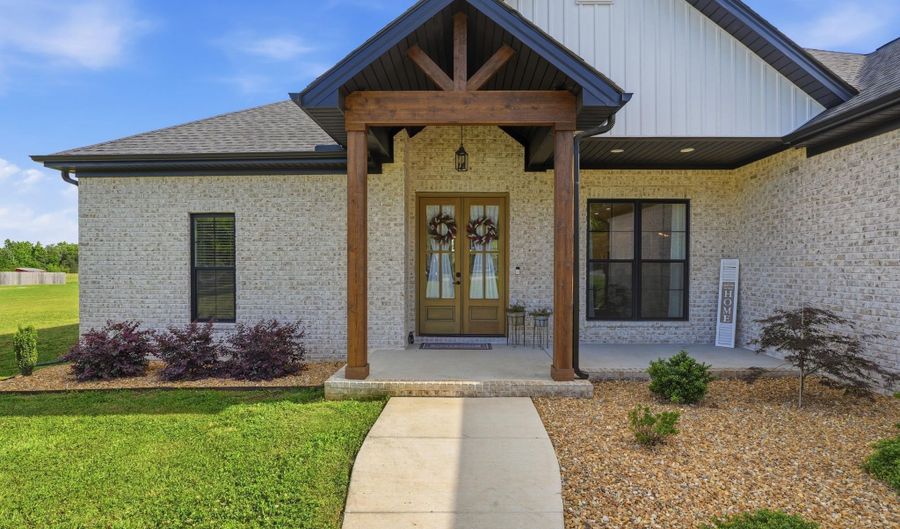 28062 Nuke Whitt Ln, Ardmore, AL 35739 - 4 Beds, 2 Bath