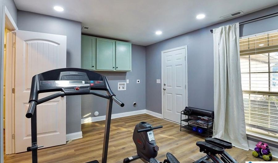 325 GOLDEN MEADOWS Pl, Alabaster, AL 35007 - 3 Beds, 2 Bath