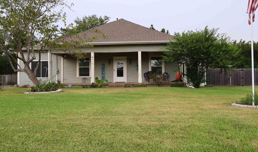 210 Hopkins, Alba, TX 75410 - 3 Beds, 2 Bath