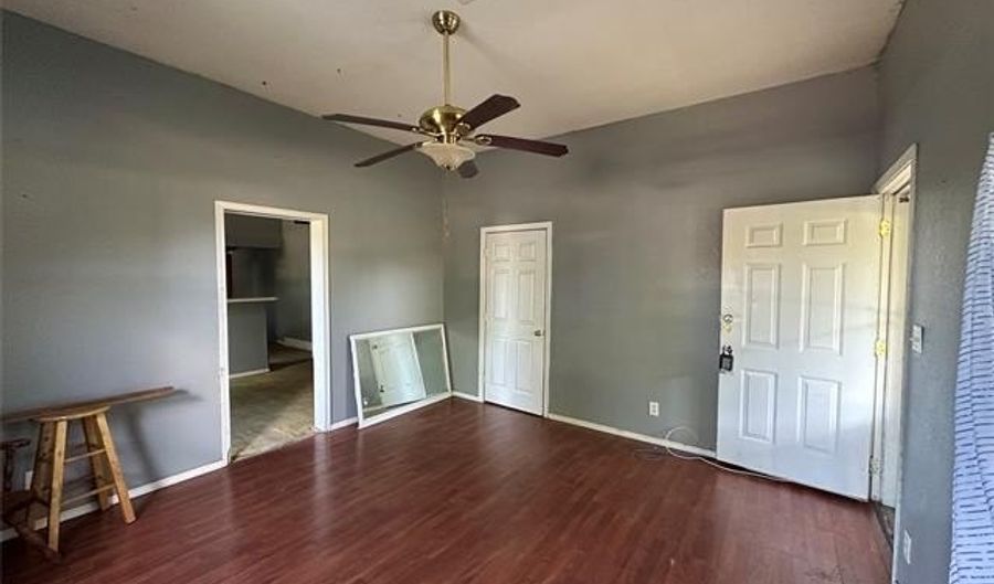 108 E Ct, McAlester, OK 74501 - 4 Beds, 2 Bath