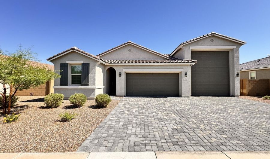 786 W PALO VERDE Dr, Casa Grande, AZ 85122 - 3 Beds, 2 Bath