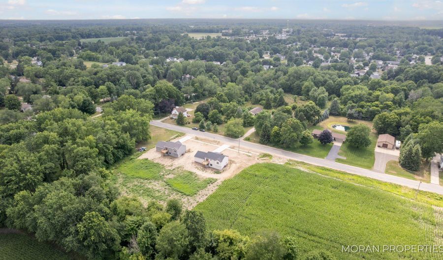 11444 56th Ave, Allendale, MI 49401 - 4 Beds, 2 Bath