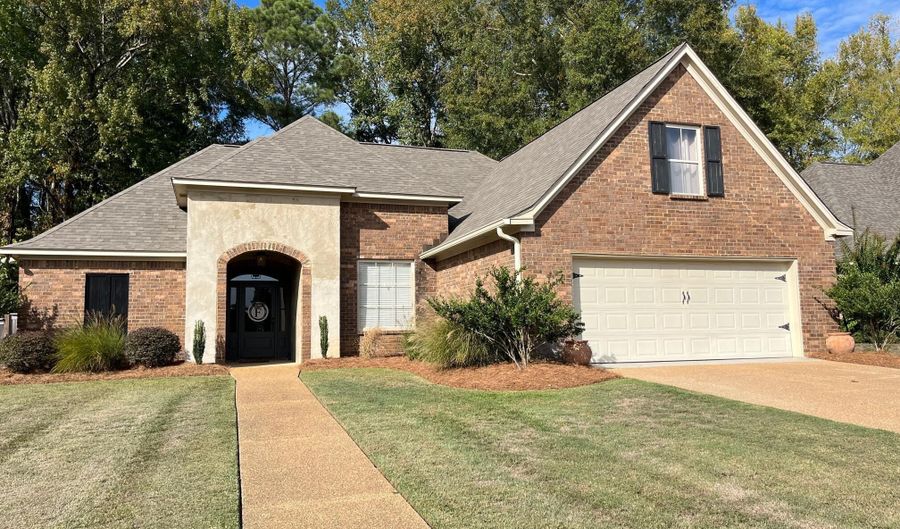 512 Orchard Brook Ct, Florence, MS 39073 - 4 Beds, 3 Bath