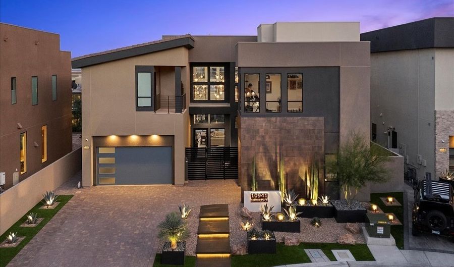 10941 Earth Hues Ct, Las Vegas, NV 89135 - 5 Beds, 5 Bath