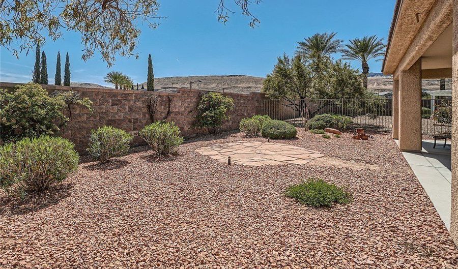 10547 Grazia Ave, Las Vegas, NV 89135 - 2 Beds, 2 Bath