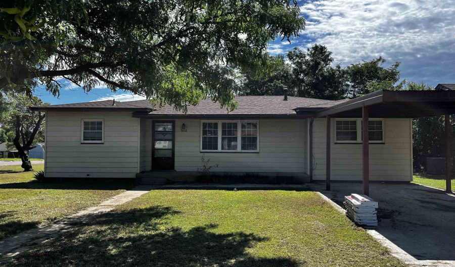 502 Avenue K, Beaver, OK 73932 - 3 Beds, 1 Bath