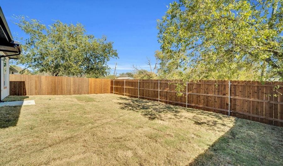 403 Santa Fe St, Alvarado, TX 76009 - 4 Beds, 3 Bath