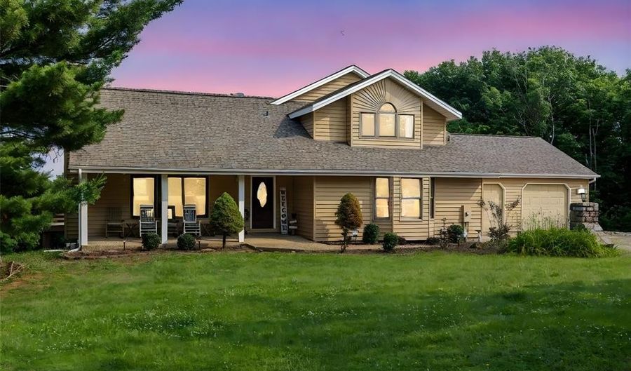 795 Schluersburg Rd, Augusta, MO 63332 - 4 Beds, 4 Bath