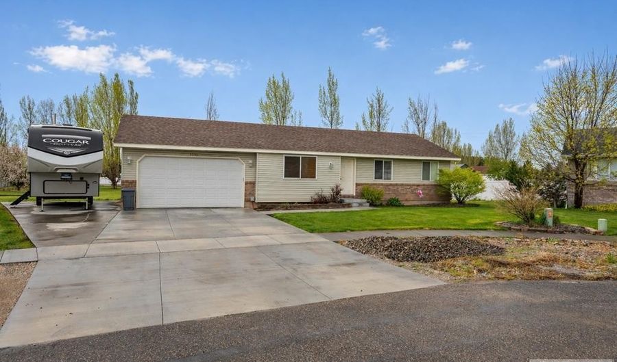 4020 Gateway Cir, Ammon, ID 83406 - 4 Beds, 2 Bath