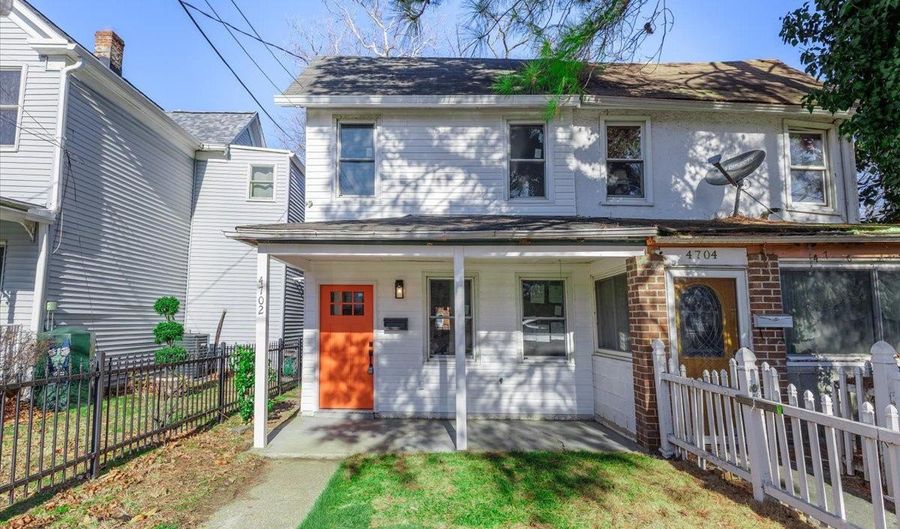 4702 MEADE St NE, Washington, DC 20019 - 2 Beds, 3 Bath