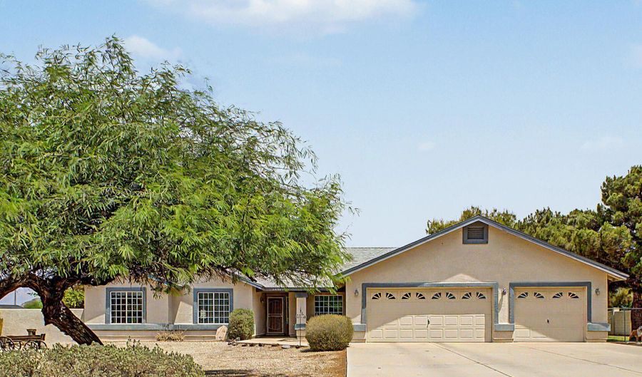 25438 W PUEBLO Ave, Buckeye, AZ 85326 - 4 Beds, 3 Bath