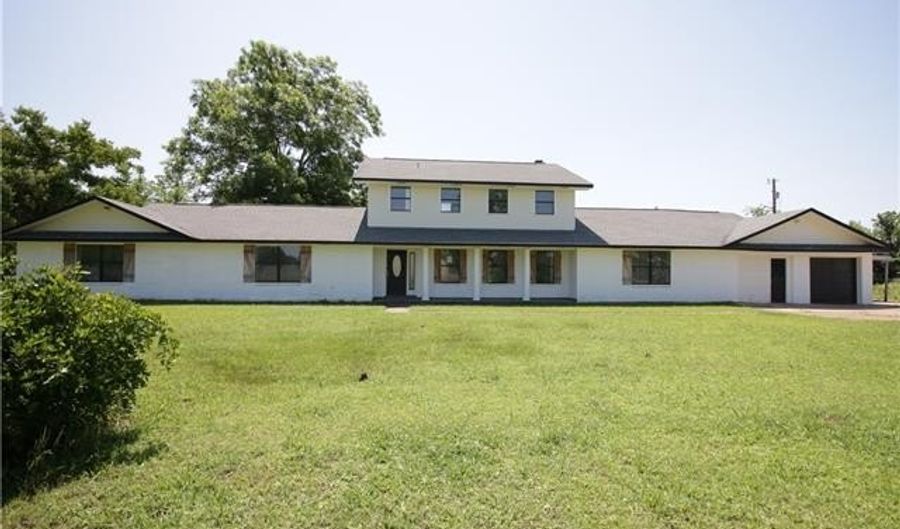 490 MCKEITHEN Dr, Alexandria, LA 71303 - 6 Beds, 4 Bath