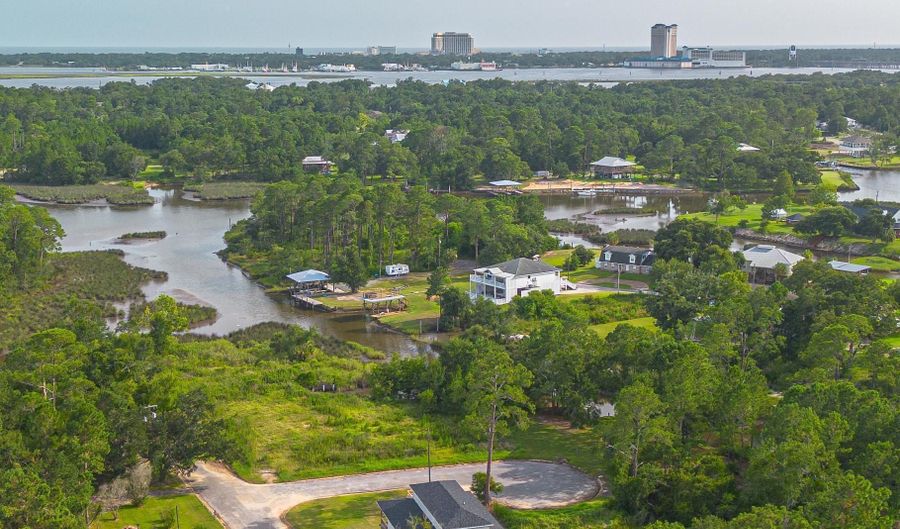 6601 April Bayou Dr, Biloxi, MS 39532 - 4 Beds, 2 Bath