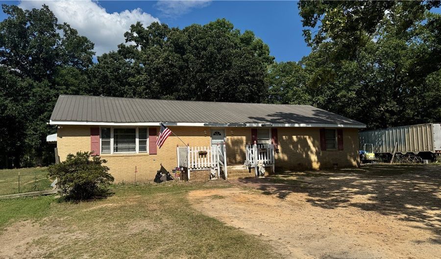 101 Due W Rd, Belton, SC 29627 - 3 Beds, 2 Bath