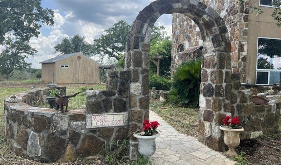 184 Guadalupe Hls, Seguin, TX 78155 - 4 Beds, 3 Bath