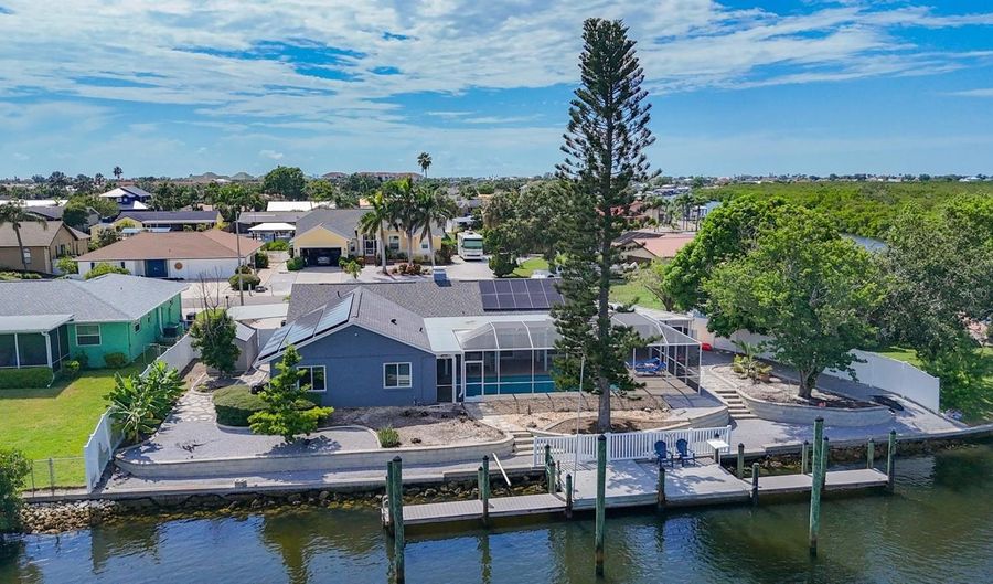 6531 SANTIAGO Ct, Apollo Beach, FL 33572 - 4 Beds, 3 Bath