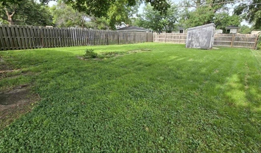 1312 N 10th St, Beatrice, NE 68310 - 2 Beds, 1 Bath