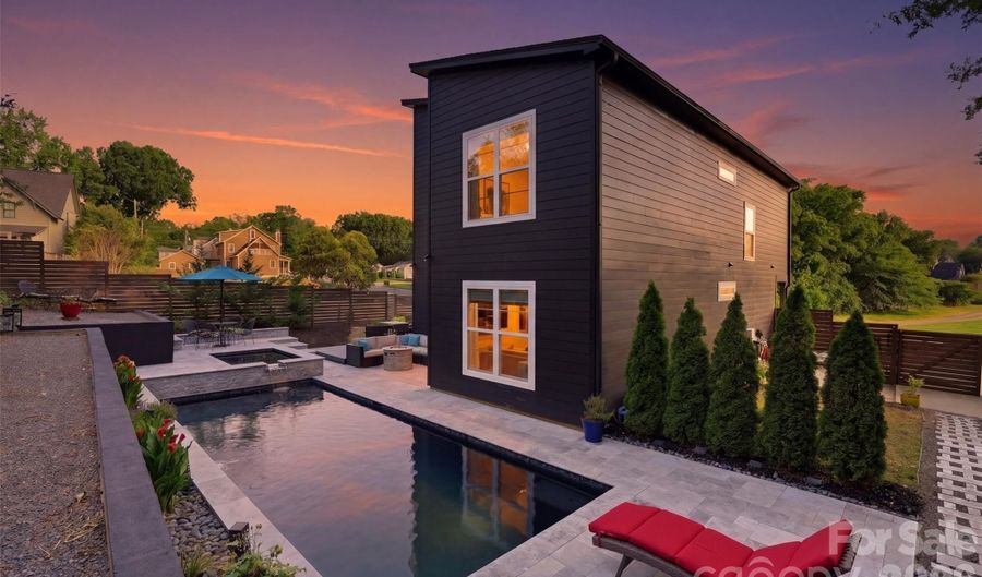 715 E 28th St, Charlotte, NC 28205 - 4 Beds, 3 Bath