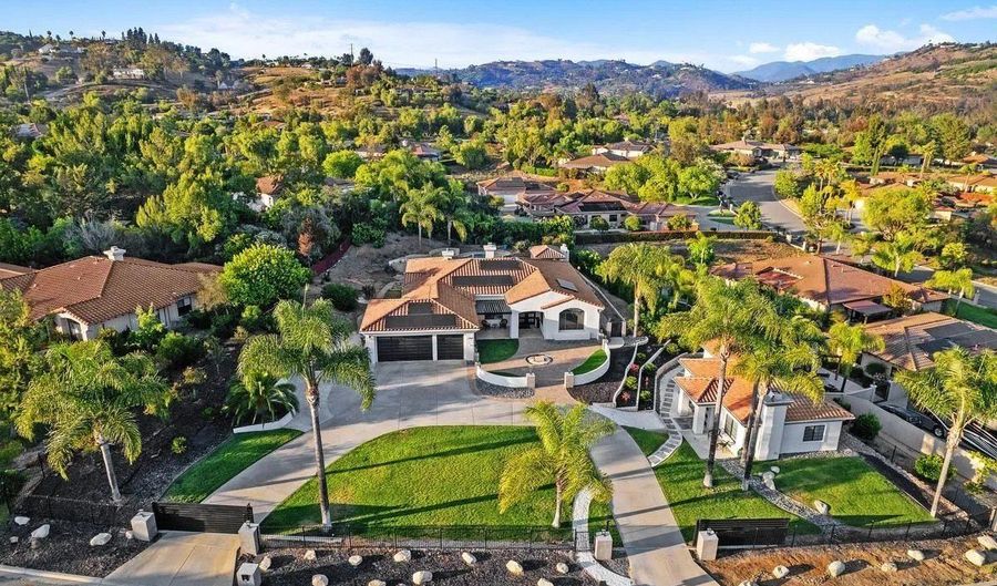 3724-26 Cedar Vale Way, Fallbrook, CA 92028 - 4 Beds, 4 Bath