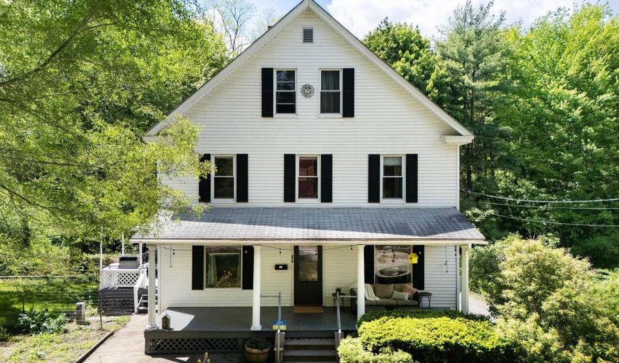 39 Locust St, Brattleboro, VT 05301 - 4 Beds, 2 Bath