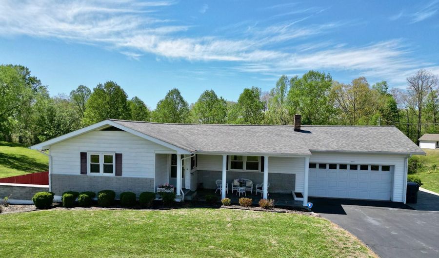 3317 HWY 52, Beattyville, KY 41311 - 5 Beds, 2 Bath