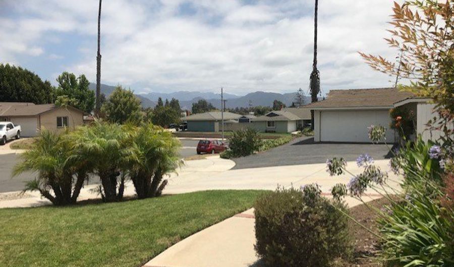 625 Marsh Rondo, Camarillo, CA 93010 - 3 Beds, 2 Bath
