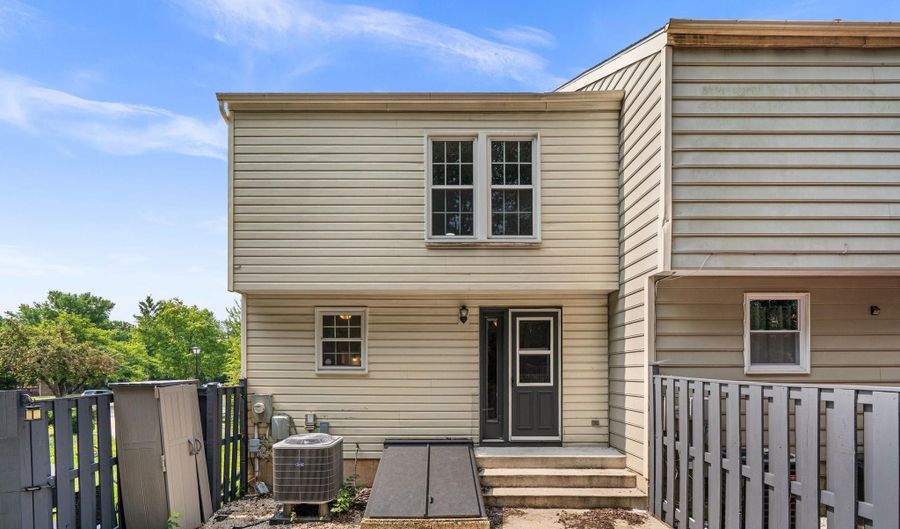 11434 HORSE SOLDIER Pl, Beltsville, MD 20705 - 2 Beds, 3 Bath