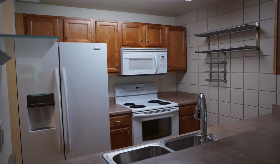 400 N RICHMOND St 323, Appleton, WI 54911 - 2 Beds, 2 Bath
