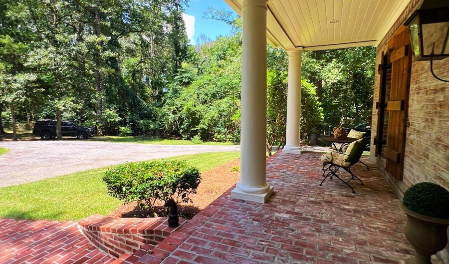 840 Westerly Dr, Brandon, MS 39042 - 4 Beds, 3 Bath