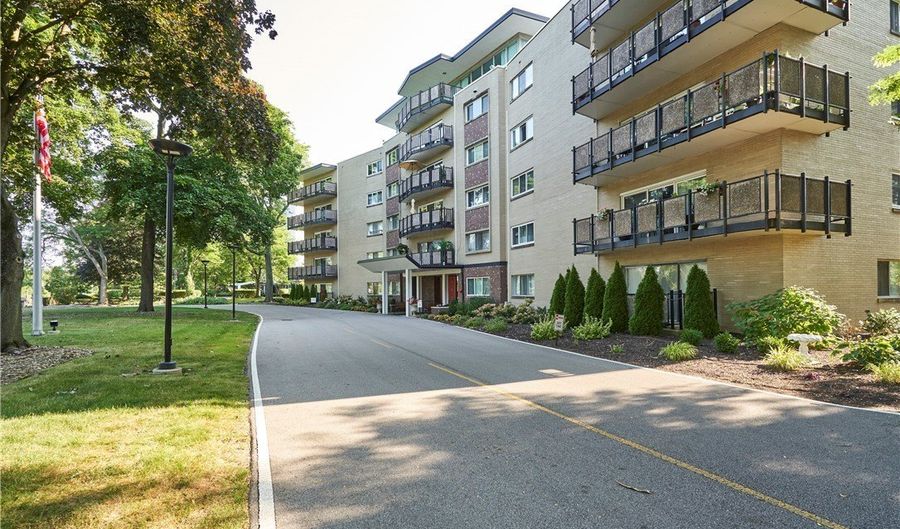 255 N Portage Path 216, Akron, OH 44303 - 1 Beds, 2 Bath