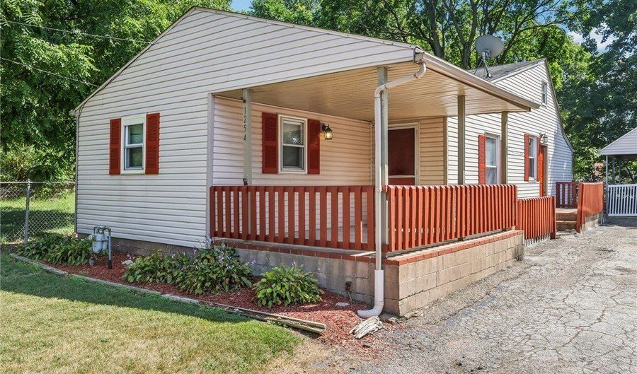 1254 Welsh Ave, Akron, OH 44314 - 11 Beds, 4 Bath