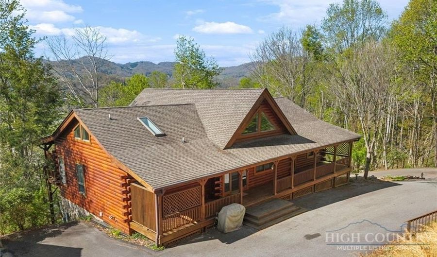 248 Hillcrest Ln, Banner Elk, NC 28604 - 4 Beds, 4 Bath