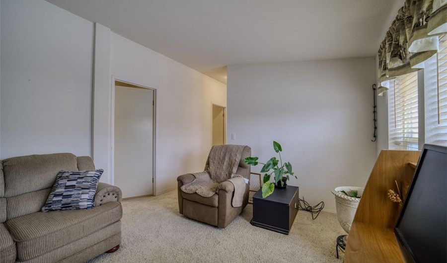 1745 Lynn Dr, Bullhead City, AZ 86442 - 3 Beds, 2 Bath