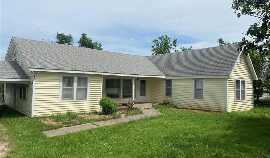 8401 72nd St, Noble, OK 73068 - 3 Beds, 1 Bath