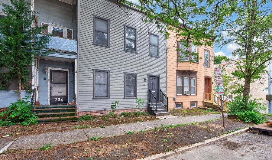 236 Elm St, Albany, NY 12202 - 2 Beds, 2 Bath