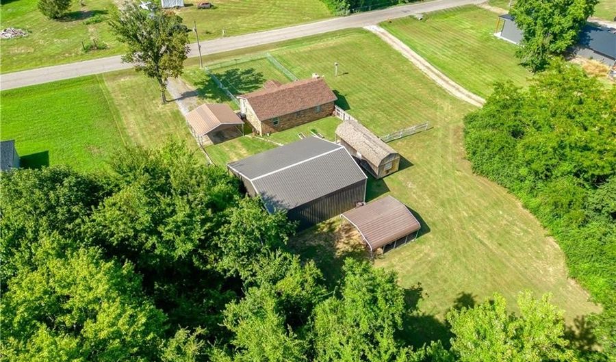 4721 Red Hill Rd, Alma, AR 72921 - 2 Beds, 1 Bath