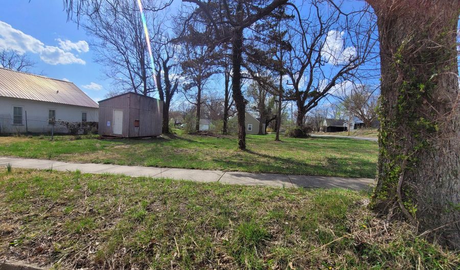 513 Peabody Ave, Cabool, MO 65689 - 0 Beds, 0 Bath