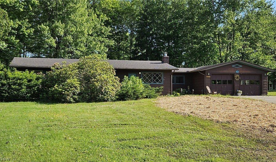 684 Sherwood Dr, Aurora, OH 44202 - 4 Beds, 2 Bath