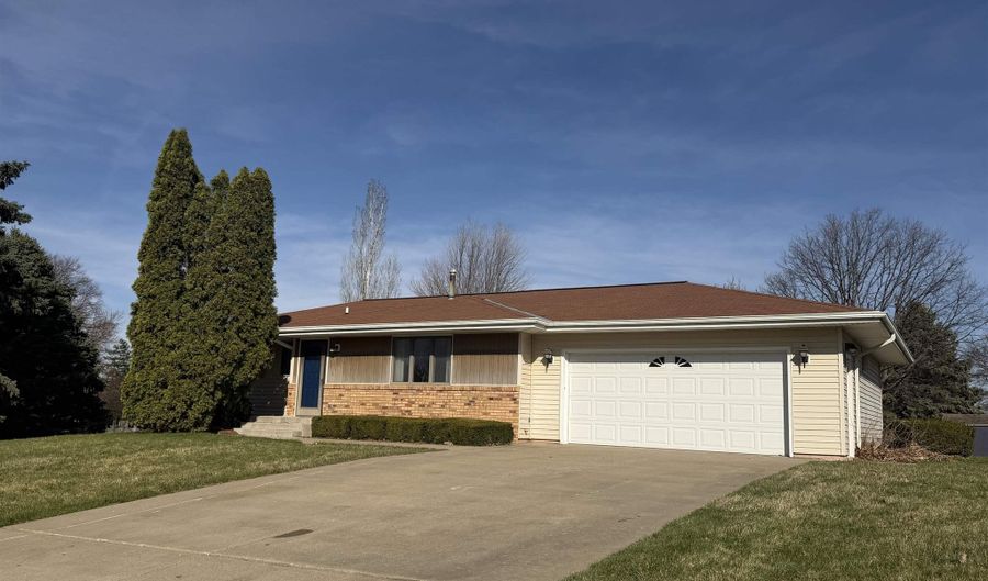 1500 Aspen Dr, Atlantic, IA 50022 - 3 Beds, 3 Bath