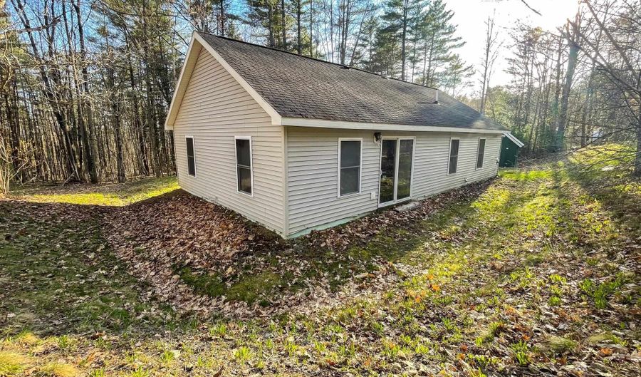 1496 Fairground Rd, Bradford, VT 05033 - 3 Beds, 2 Bath