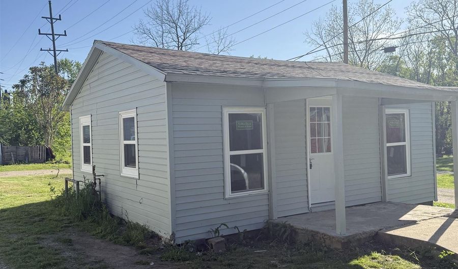 205 W New St, Attica, IN 47918 - 1 Beds, 1 Bath