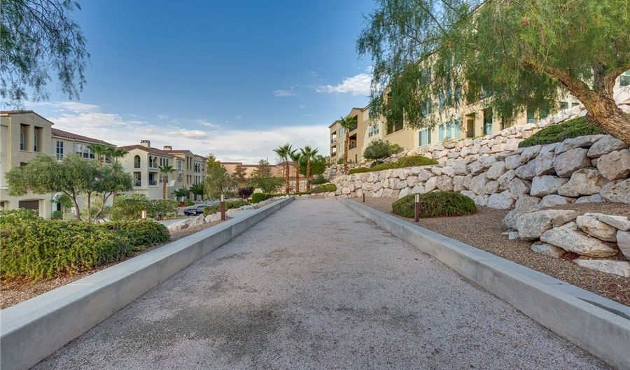 2555 Hampton Rd 2108, Henderson, NV 89052 - 2 Beds, 2 Bath