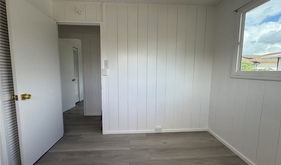 2326 Rose St, Honolulu, HI 96819 - 5 Beds, 4 Bath