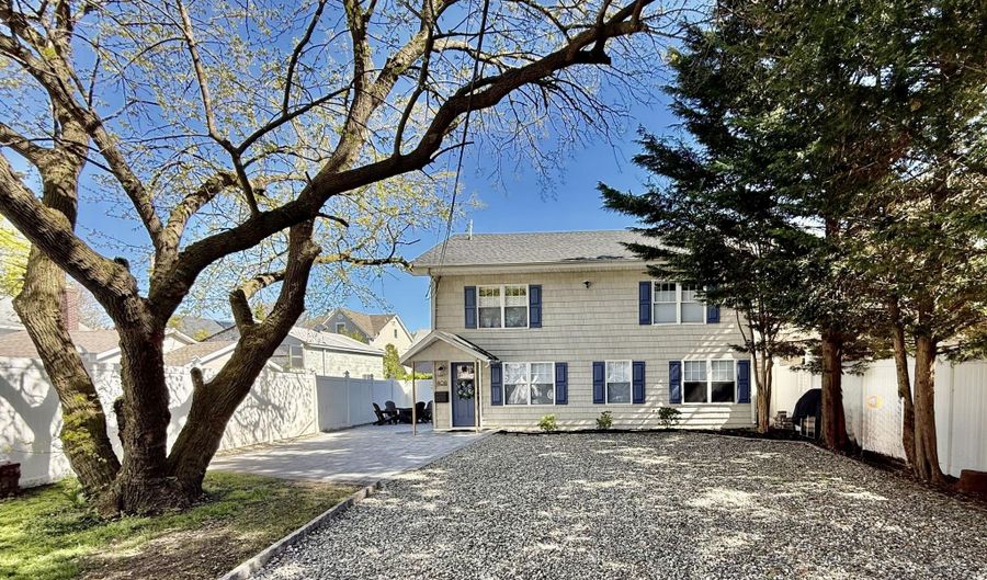408 13th Ave, Belmar, NJ 07719 - 5 Beds, 2 Bath